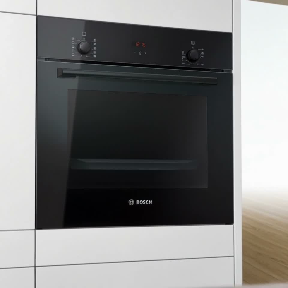 Встраиваемый духовой шкаф Bosch HBF512BB1T, класс A — Видеообзор