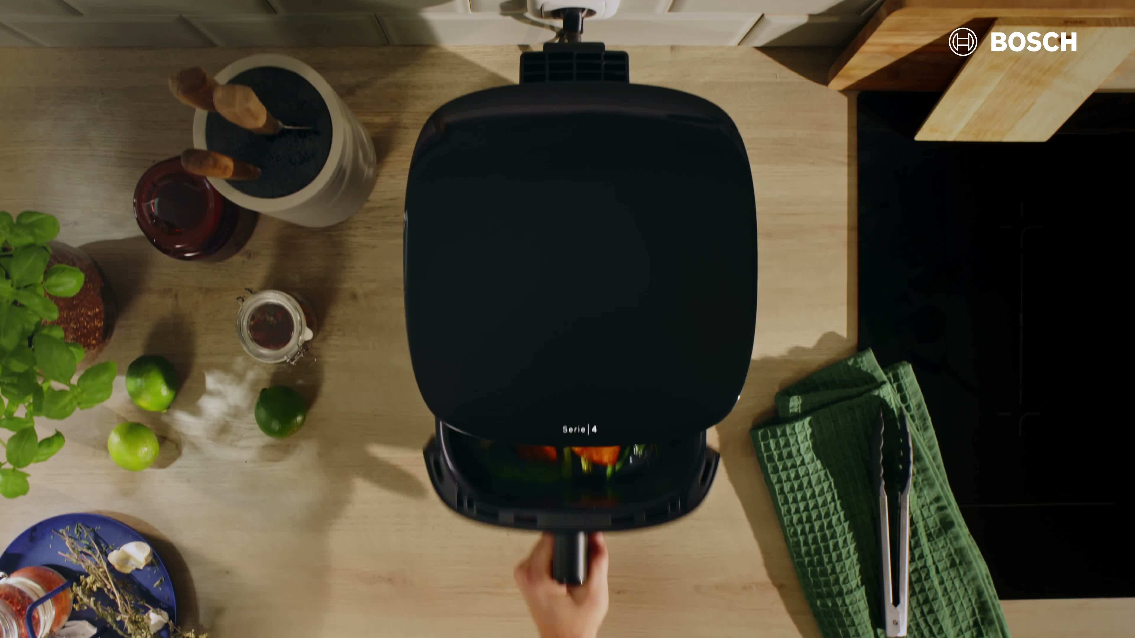 Aero Grill Bosch  MAF462B1 — Recenzie video